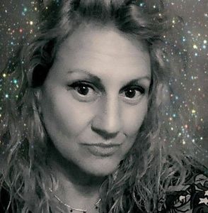 Meet your Posher, Constance